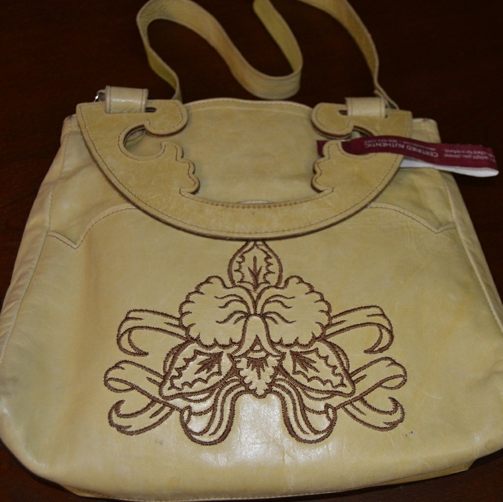 DaVan yellow leather purse